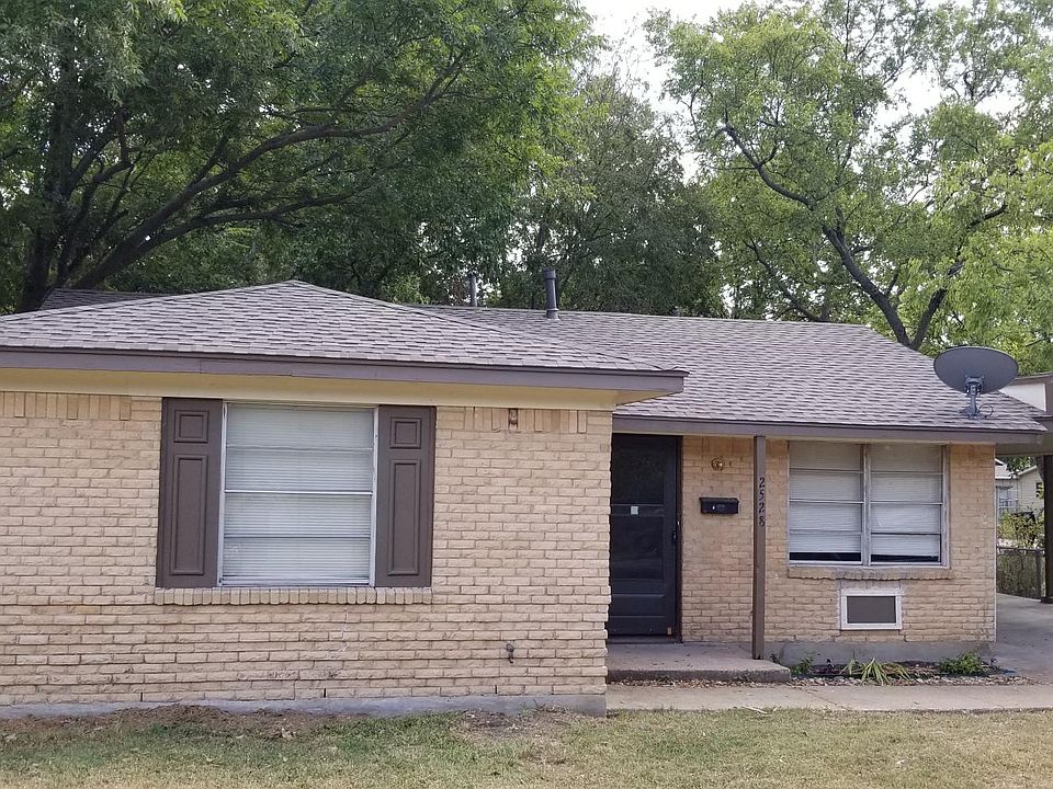 1st image of 2528 Gregory Dr