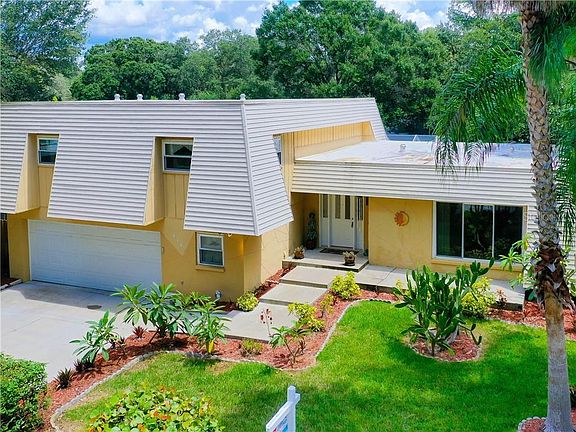 4th image of 916 High View Dr