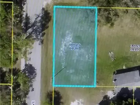355 Santa Barbara St, North Fort Myers, FL 33903