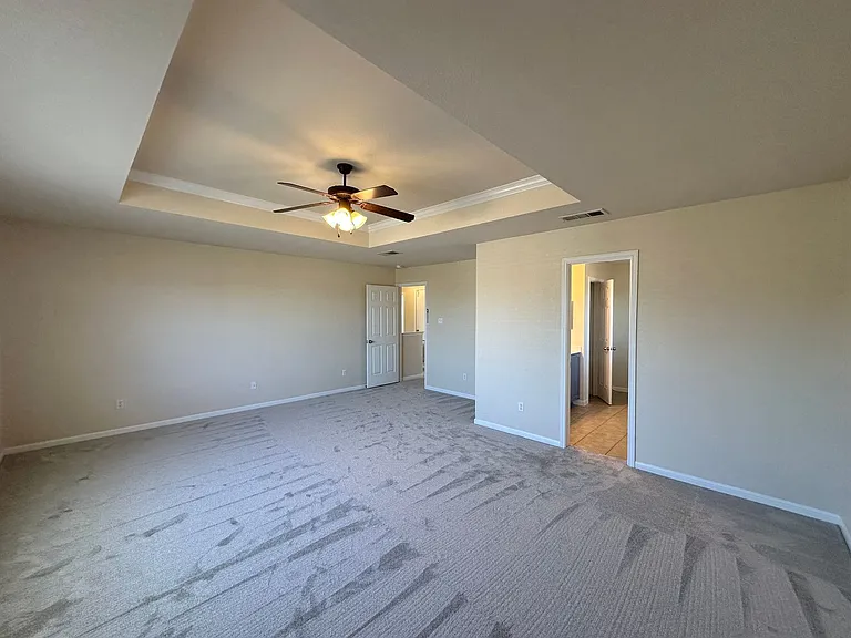 202 Crowfoot Dr — Photo 16