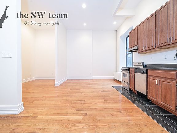 3rd image of 24 W 88th St #2R