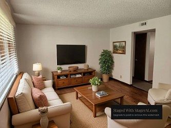 2nd image of 4236 Huntington Ave APT 1