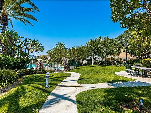 2nd image of 966 Apricot Way