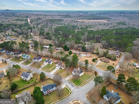 3rd image of 679 Michael Cir