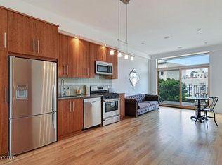 151 Green St #3B, Brooklyn, NY 11222