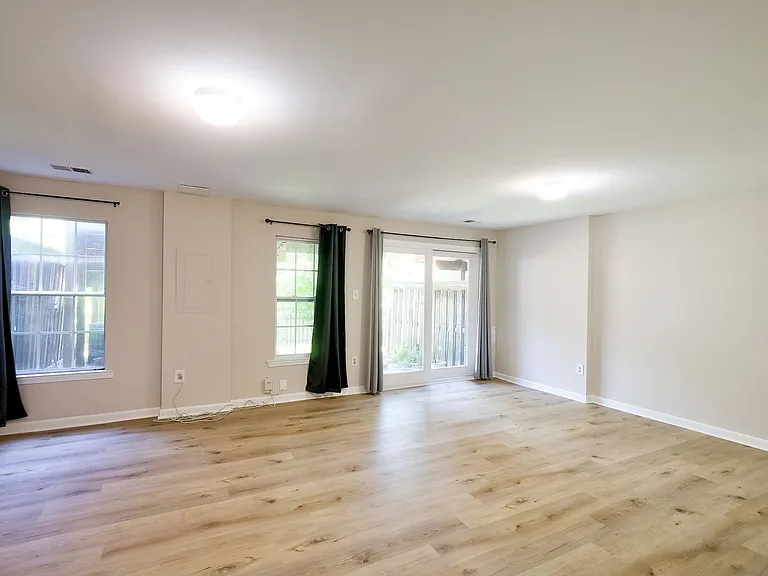 16 Casino Ct — Photo 32