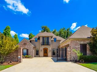 215 Vanburg Pl, Lafayette, LA 70508