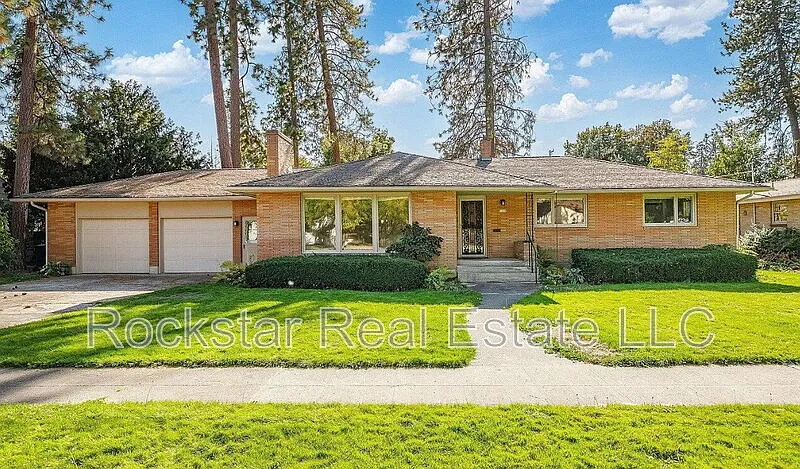 1110 E 28th Ave