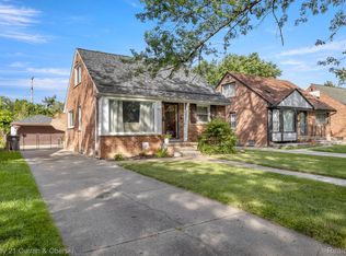 496 Fairwood St, Inkster, MI 48141