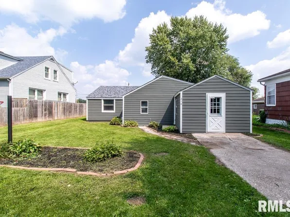 218 2nd St, Colona, IL 61241