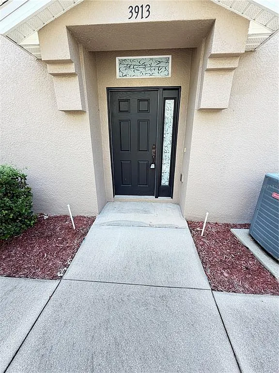 2 bed, 2.0 bath, 1268 sqft, $1,725 — Photo 2