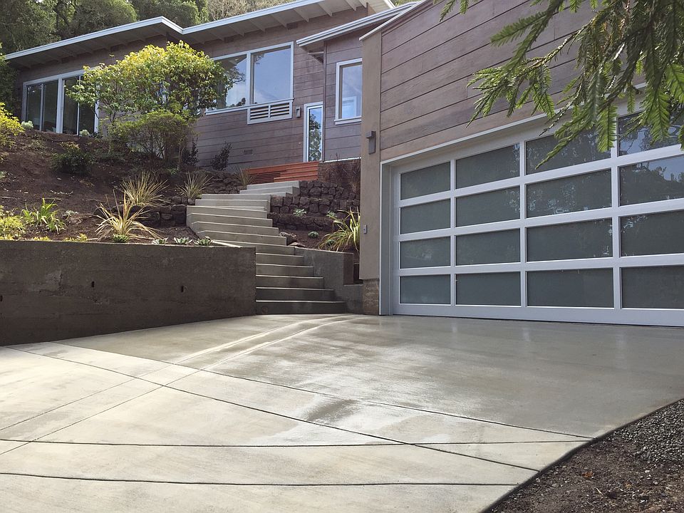 1st image of 3630 Paradise Dr
