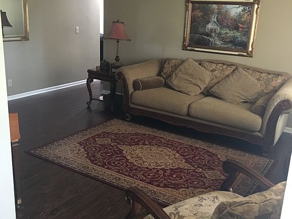4th image of 2930 W Walnut Dr