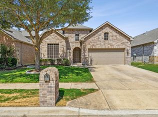 8833 Golden Sunset Trl, Fort Worth, TX 76244