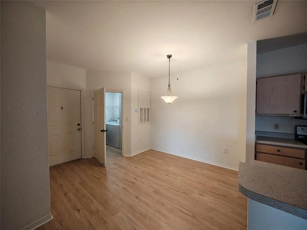 2 bed, 2.0 bath, 1043 sqft, $1,680 — Photo 4
