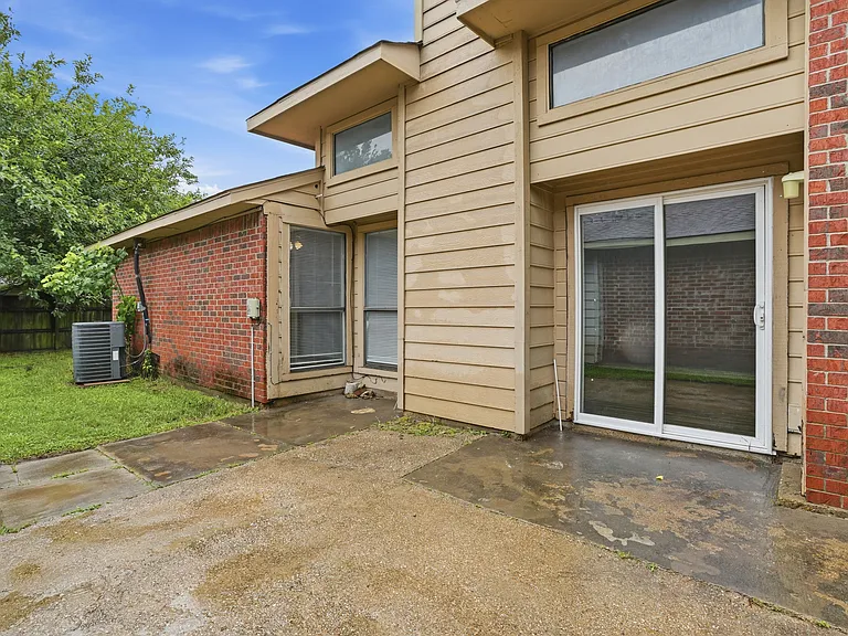 2540 Winter Oak St — Photo 23
