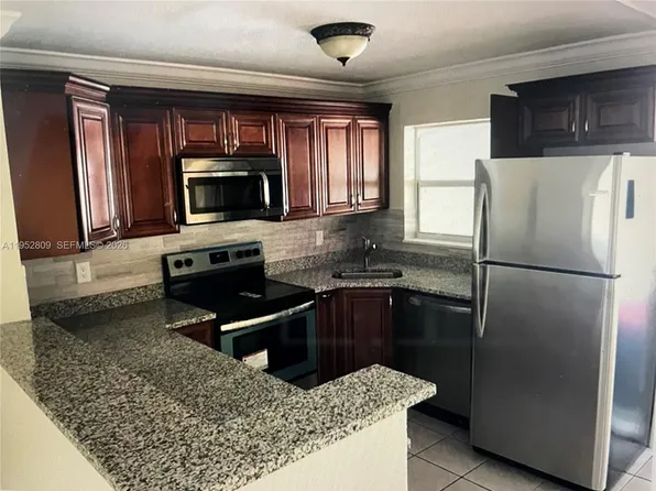 621 SW 56th Ave, Margate, FL 33068