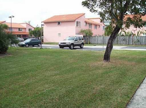 4th image of 8025 Lake Dr APT 202
