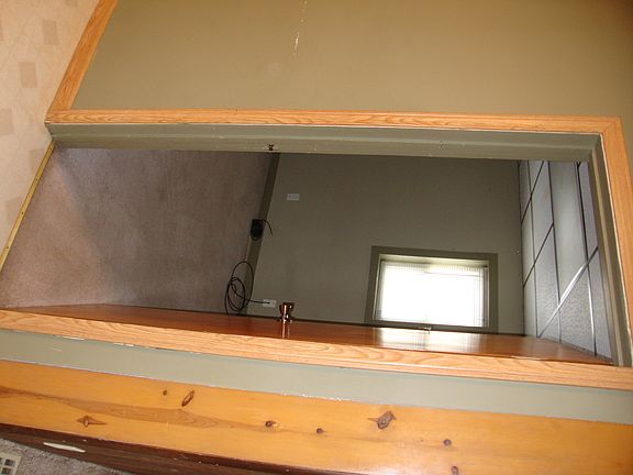 3rd image of 516 Bryant St