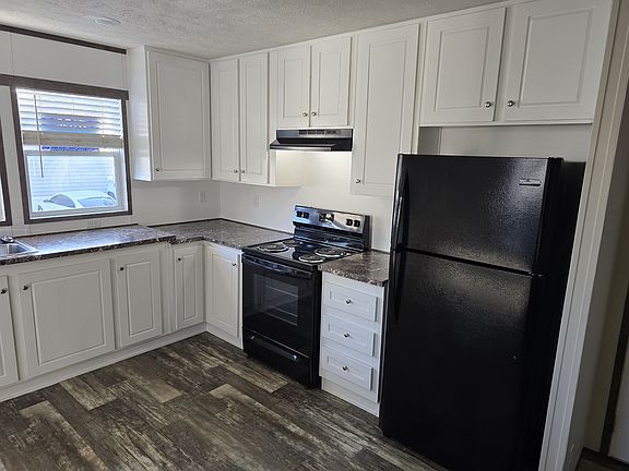 3rd image of 3122 Calder Dr #248