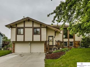 2809 Jack Pine St, Bellevue, NE 68123