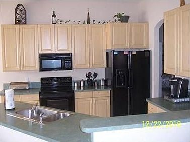 5th image of 408 NW Dover Ct
