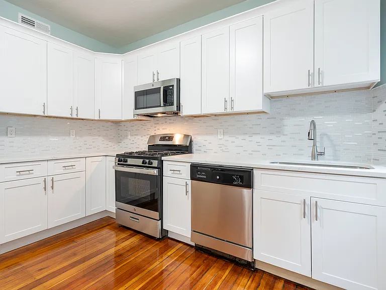 49 Weld Hill St #2 — Photo 4