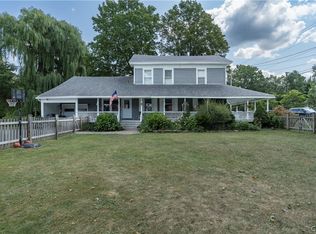 114 W Washington St, Sackets Harbor, NY 13685