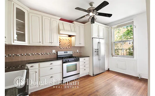 Sold by Douglas Elliman | media 14