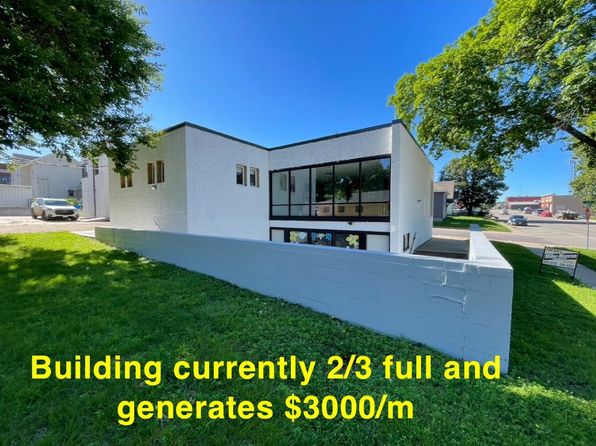 116 W 19th St, Falls City, NE 68355