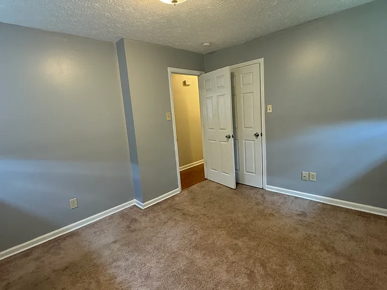 289 Paddock Dr — Photo 8