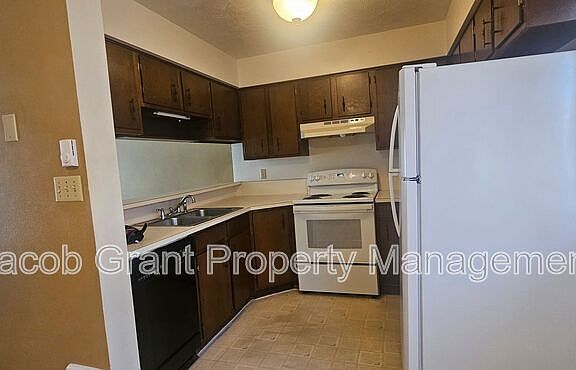 3rd image of 693 N Fanning Ave #699