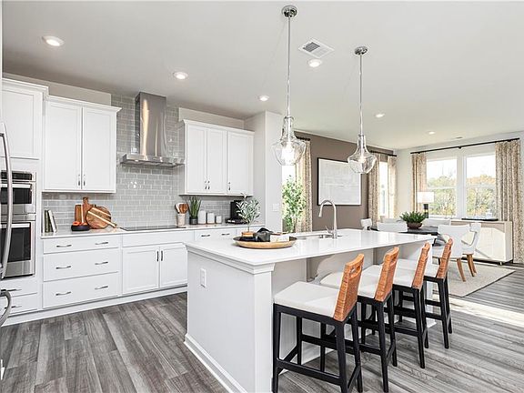 2nd image of 16 Hickory Grove Ave