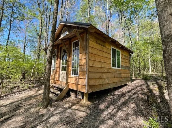 671 Sprague Rd, Wilmington, OH 45177
