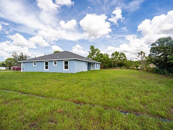 4th image of 5841 NW Gabo Ct