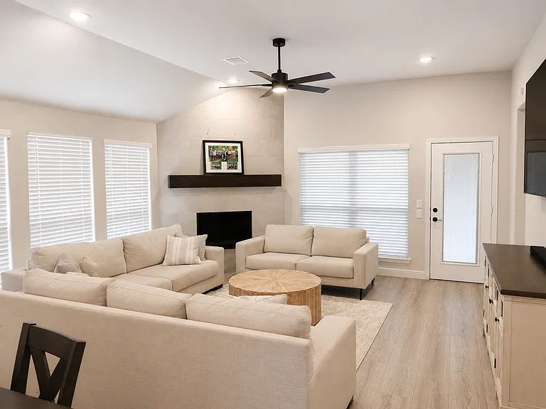 5225 Rowlan Row — Photo 13