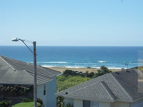 2nd image of 4541 NW Pacific Ct