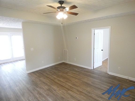 3rd image of 1011 Tyler Dr