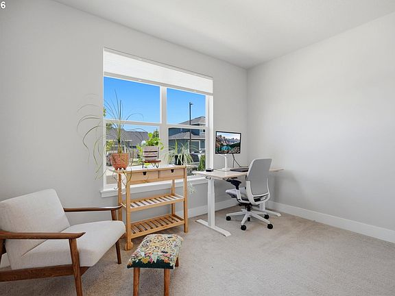 5th image of 41470 Metolius Ave