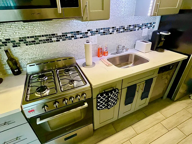3697 S La Cienega Blvd #11 — Photo 6