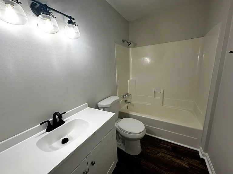 102 Stowe Pl #B — Photo 7