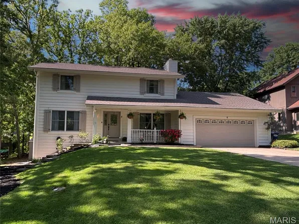 8 Nantua Ct, Lake Saint Louis, MO 63367