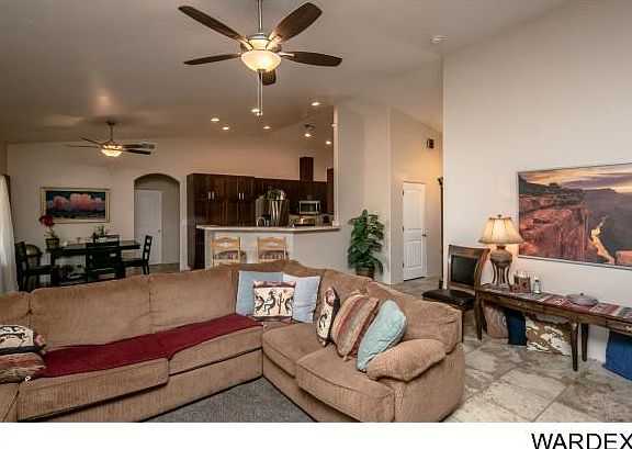 4th image of 2437 Pueblo Dr