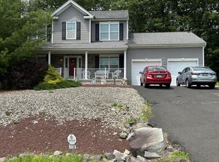 1136 Dorset Dr, Bushkill, PA