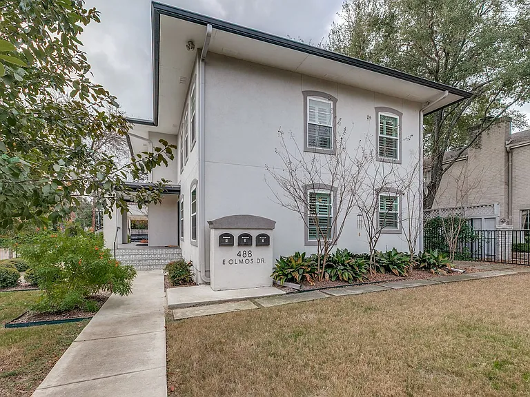 488 E Olmos Dr #3 — Photo 3