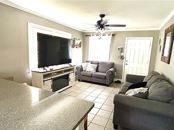 2nd image of 4325 Morris Pl