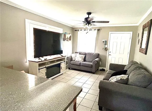 4325 Morris Pl — Photo 2