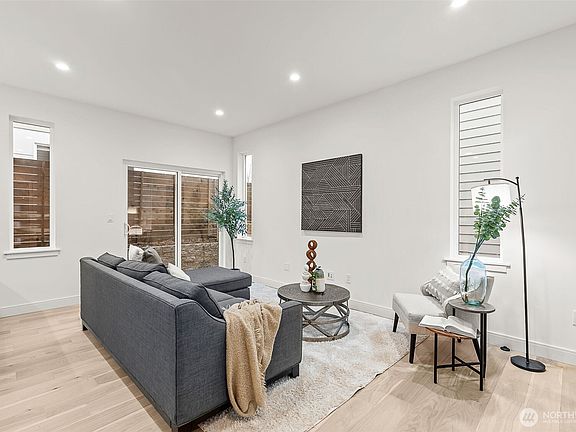 3rd image of 3552 S Dawson Street