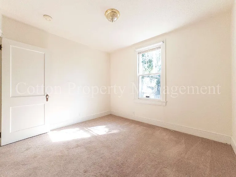 318 Central Blvd — Photo 23