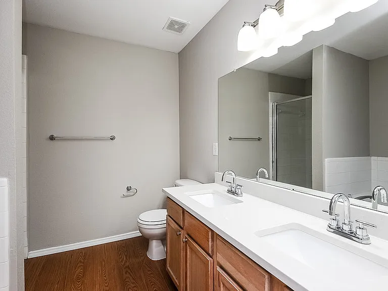 2325 Northway — Photo 12